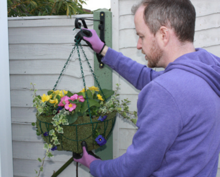 How To Make Easter Hanging Baskets