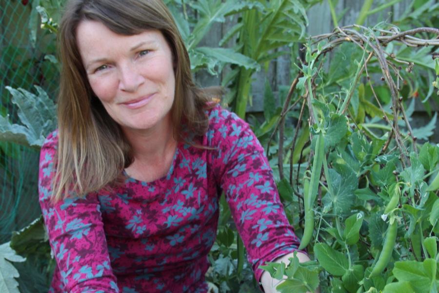 Perfect peas, sowing seeds and fan training fruit trees