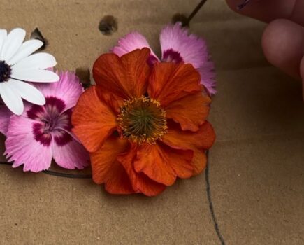 How to make a cardboard vase